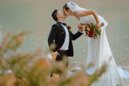 River Café Calgary Wedding Photographer
